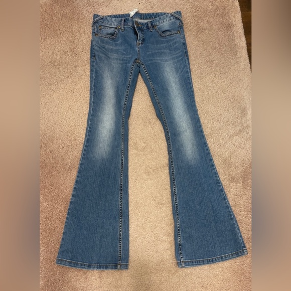 Free people jeans size 29. Waist 16. Inseam 32 - Picture 1 of 4